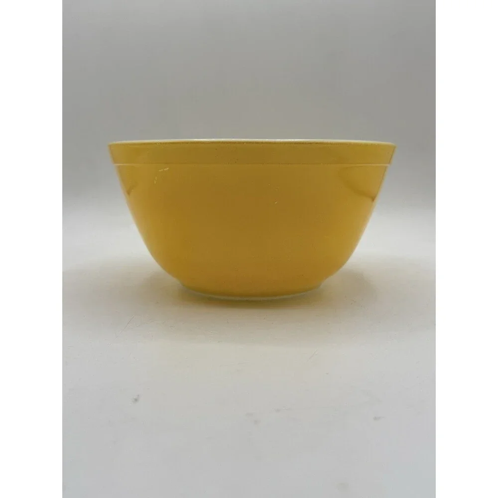 PYREX Yellow 402 1 1/2 1.5 QT Nesting Mixing Bowl Primary Color Made in USA